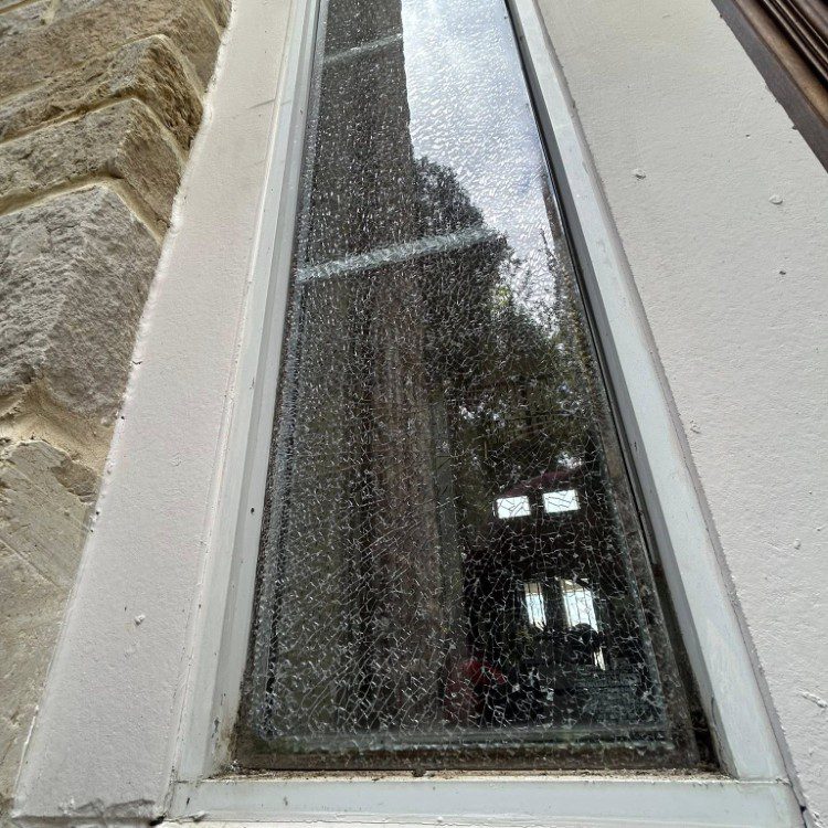 Window & Glass in Magnolia